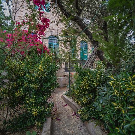 Central House With Beautiful Garden Apartment Amman Exterior photo